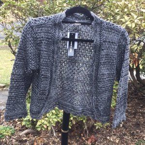 Armand & Alba Croche Grey Top